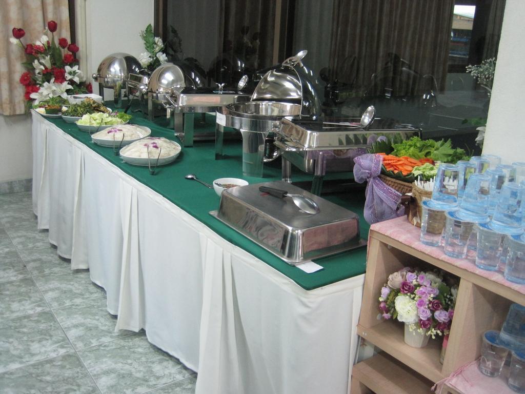 P Park Residence Charansanitwong Банкок Екстериор снимка