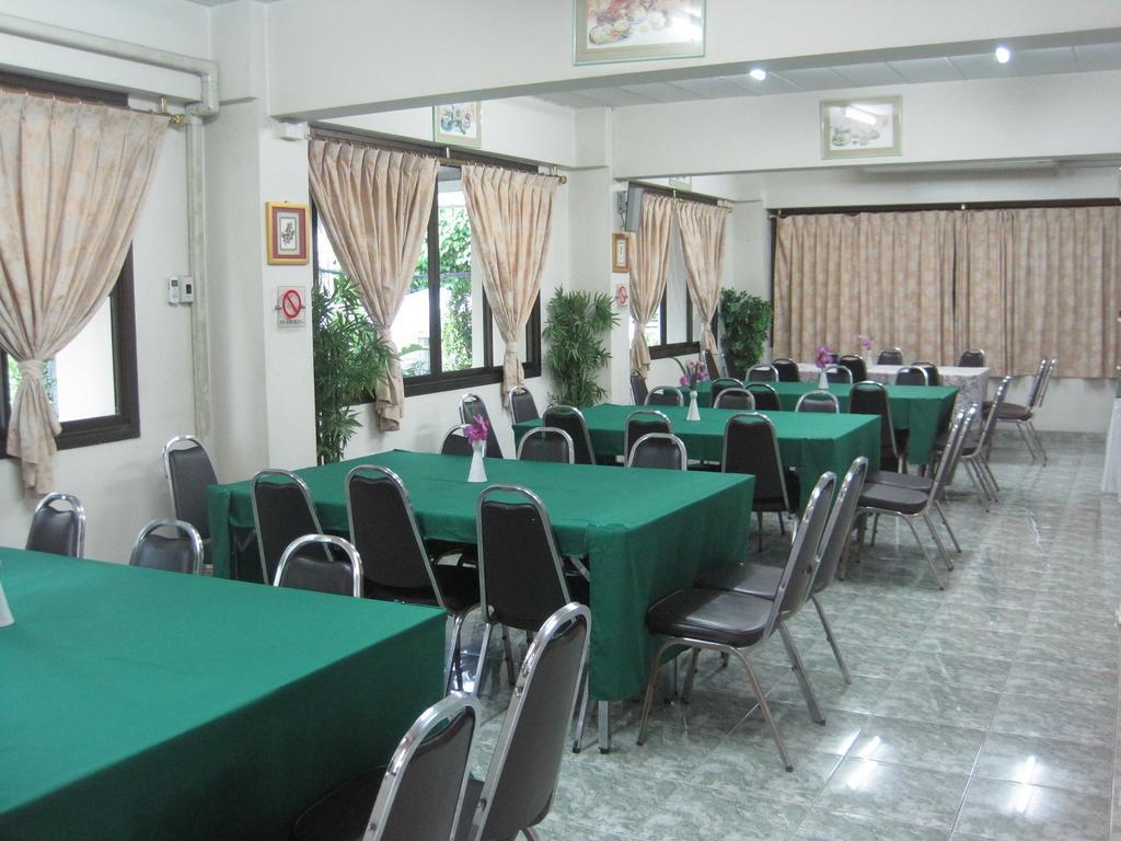 P Park Residence Charansanitwong Банкок Екстериор снимка