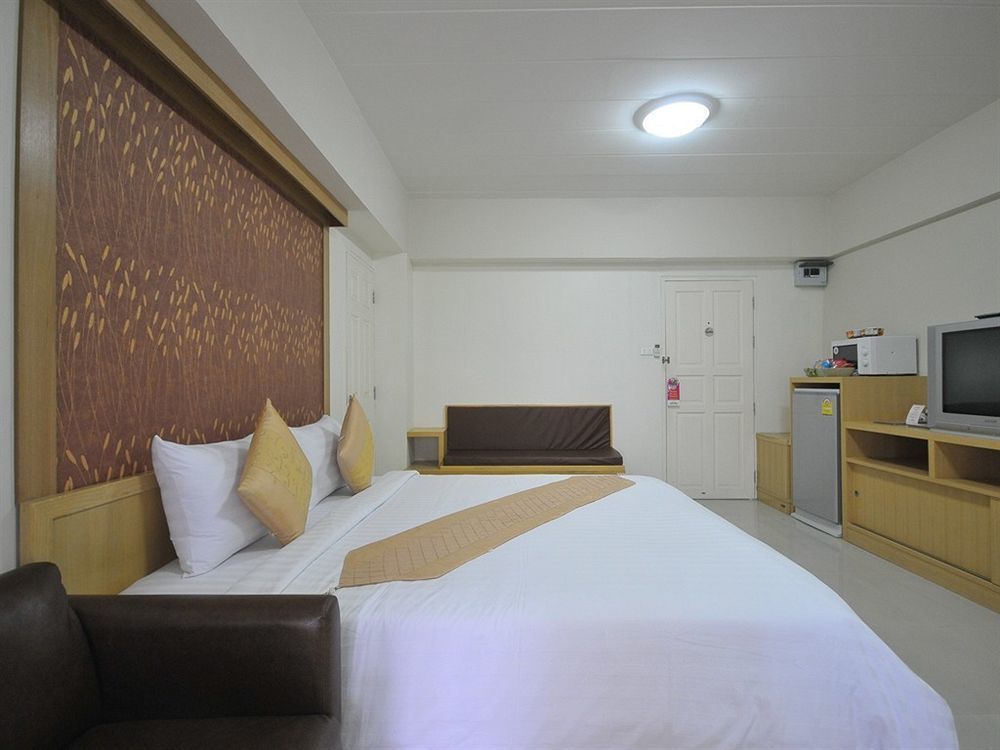 P Park Residence Charansanitwong Банкок Екстериор снимка