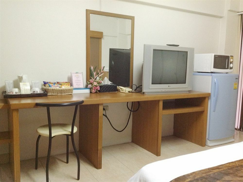P Park Residence Charansanitwong Банкок Екстериор снимка