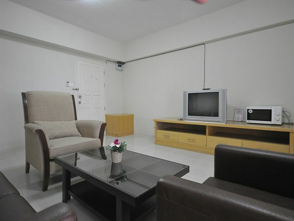 P Park Residence Charansanitwong Банкок Екстериор снимка