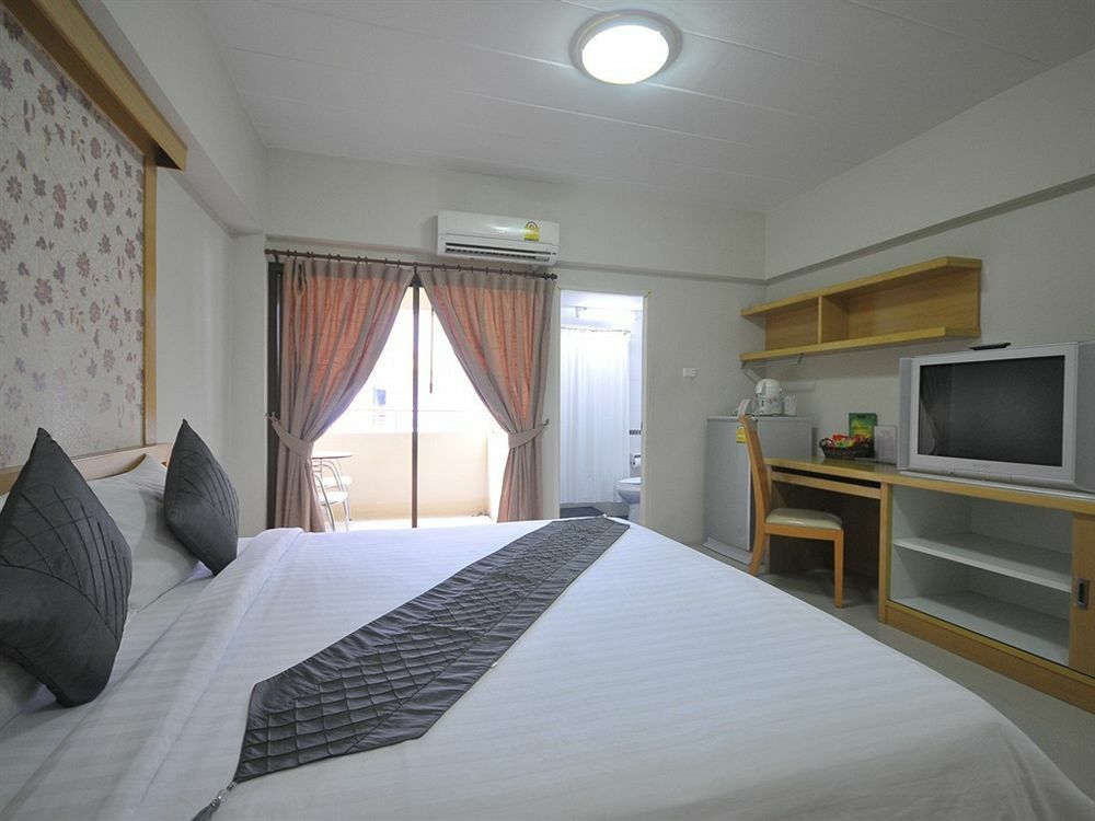 P Park Residence Charansanitwong Банкок Екстериор снимка
