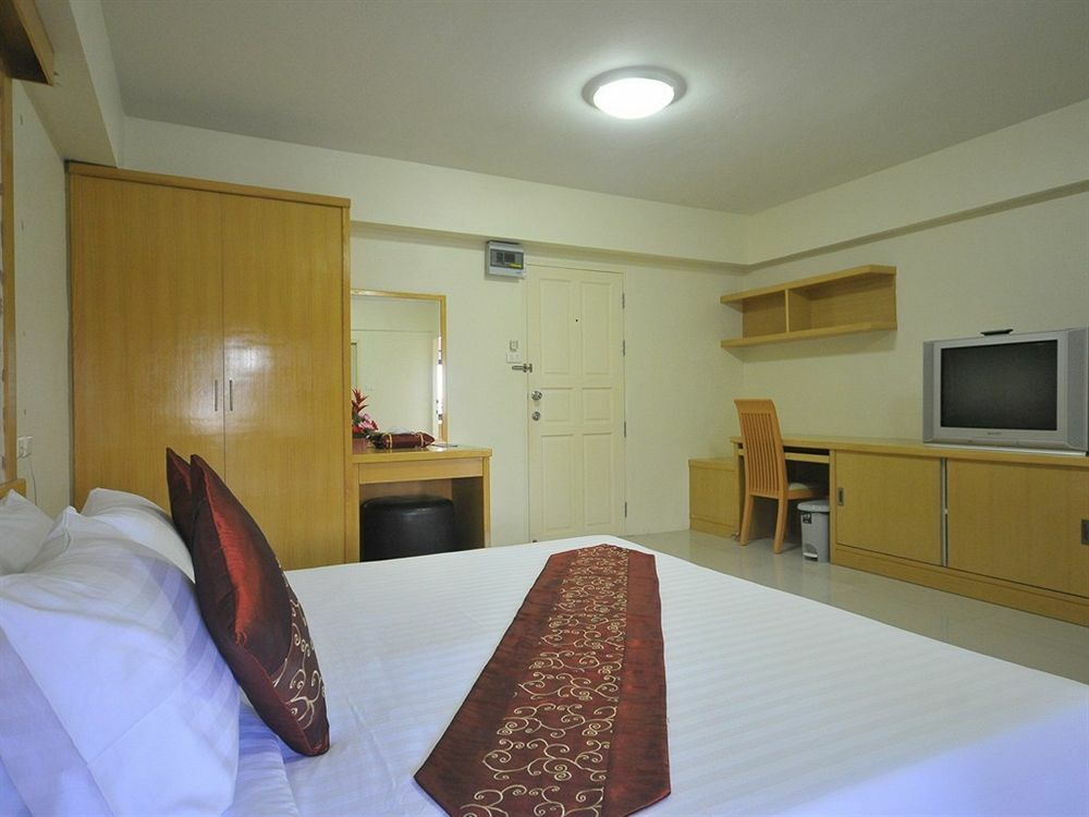 P Park Residence Charansanitwong Банкок Екстериор снимка