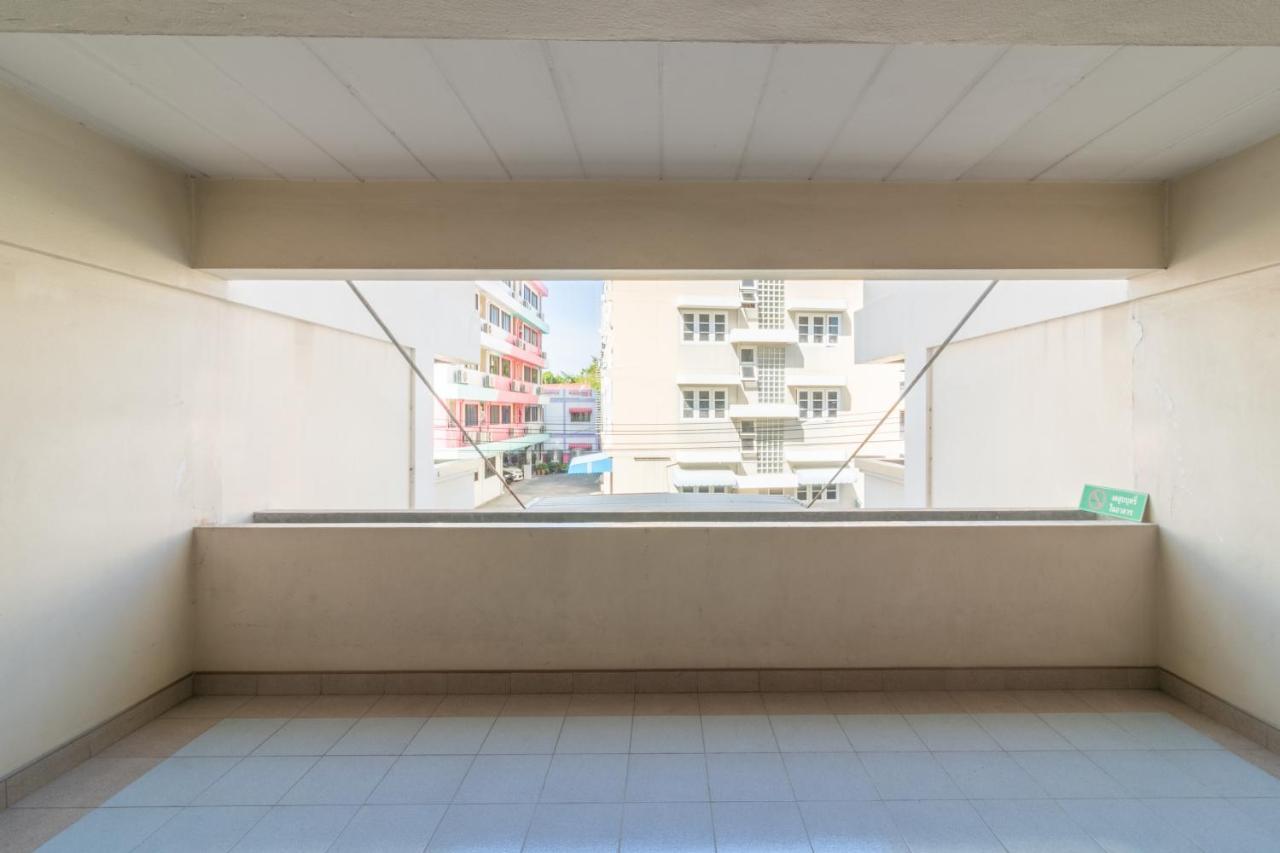 P Park Residence Charansanitwong Банкок Екстериор снимка